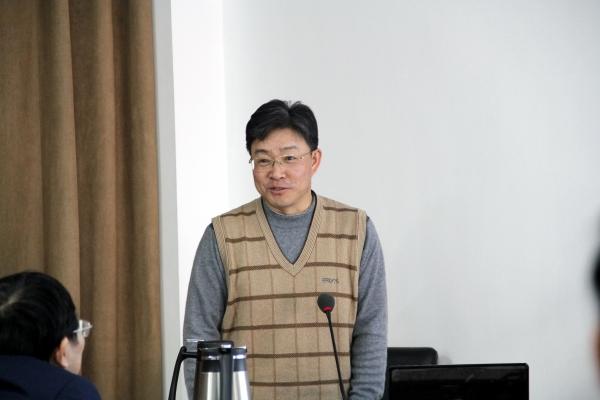 地球科学学院侯泉林教授报告